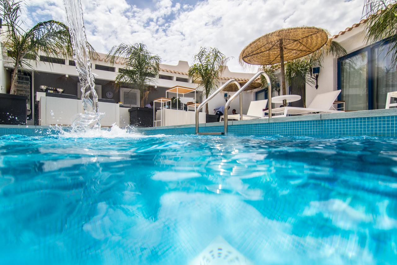 Boutique Hotel Capo Blu Santa Margherita di Pula Exterior foto